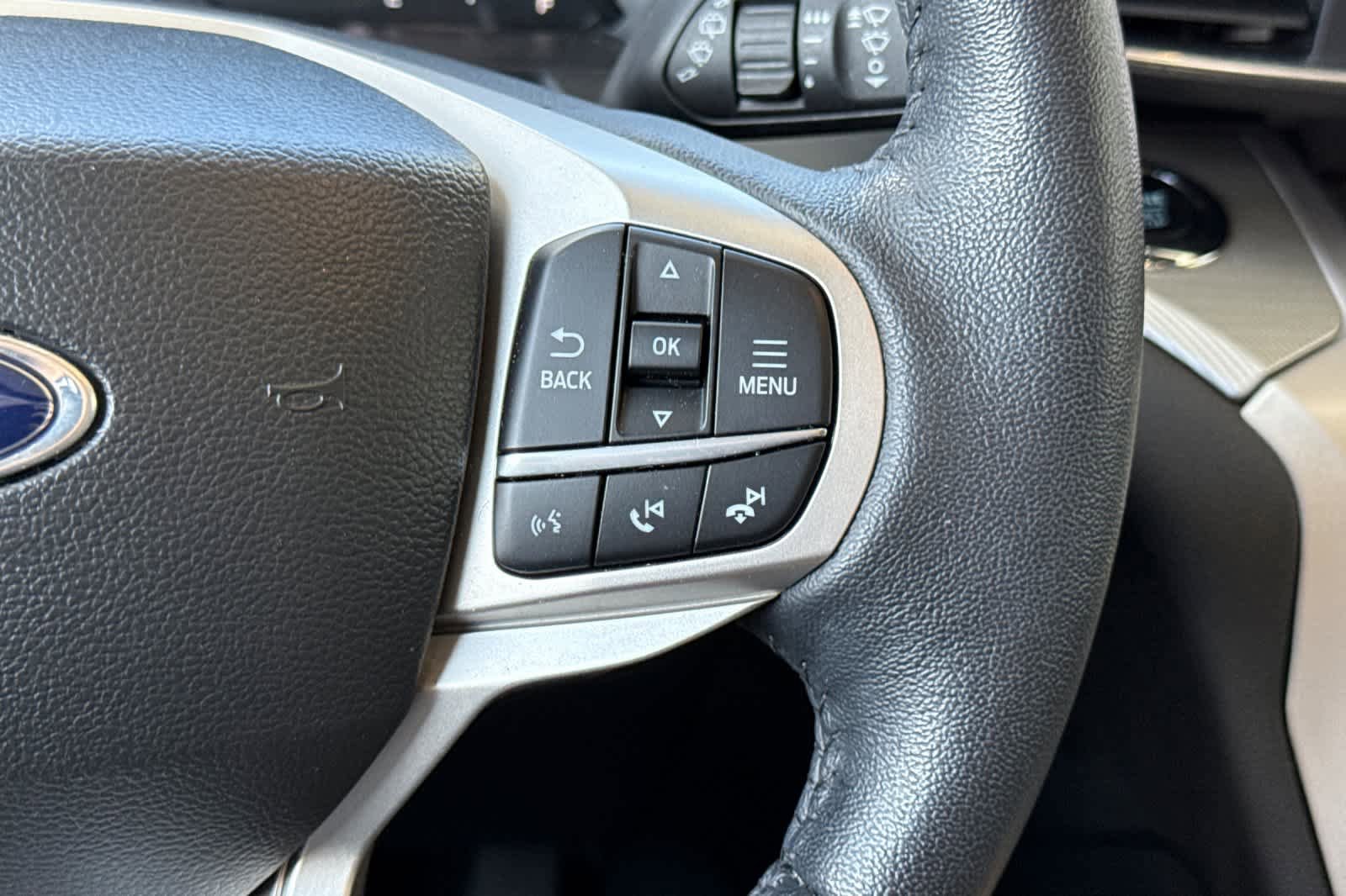 Used 2023 Ford Explorer XLT w/ Equipment Group 202A AWD/4WD image 29