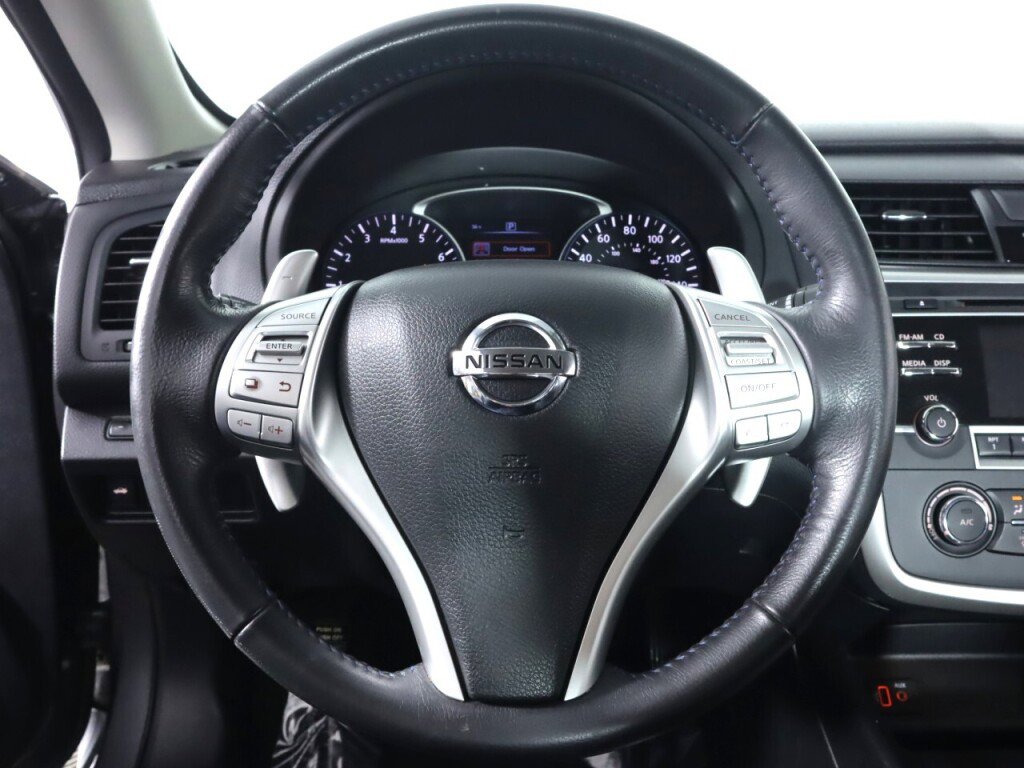Used 2017 Nissan Altima 2.5 SR FWD image 12