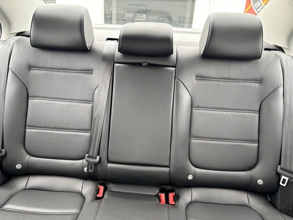 Used 2016 Volkswagen Jetta SEL image 27