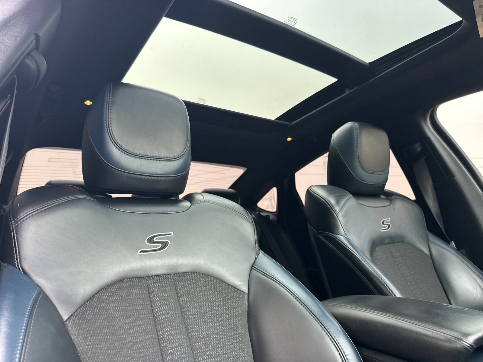 Used 2015 Chrysler 200 S w/ Sun/Sound Group FWD image 15