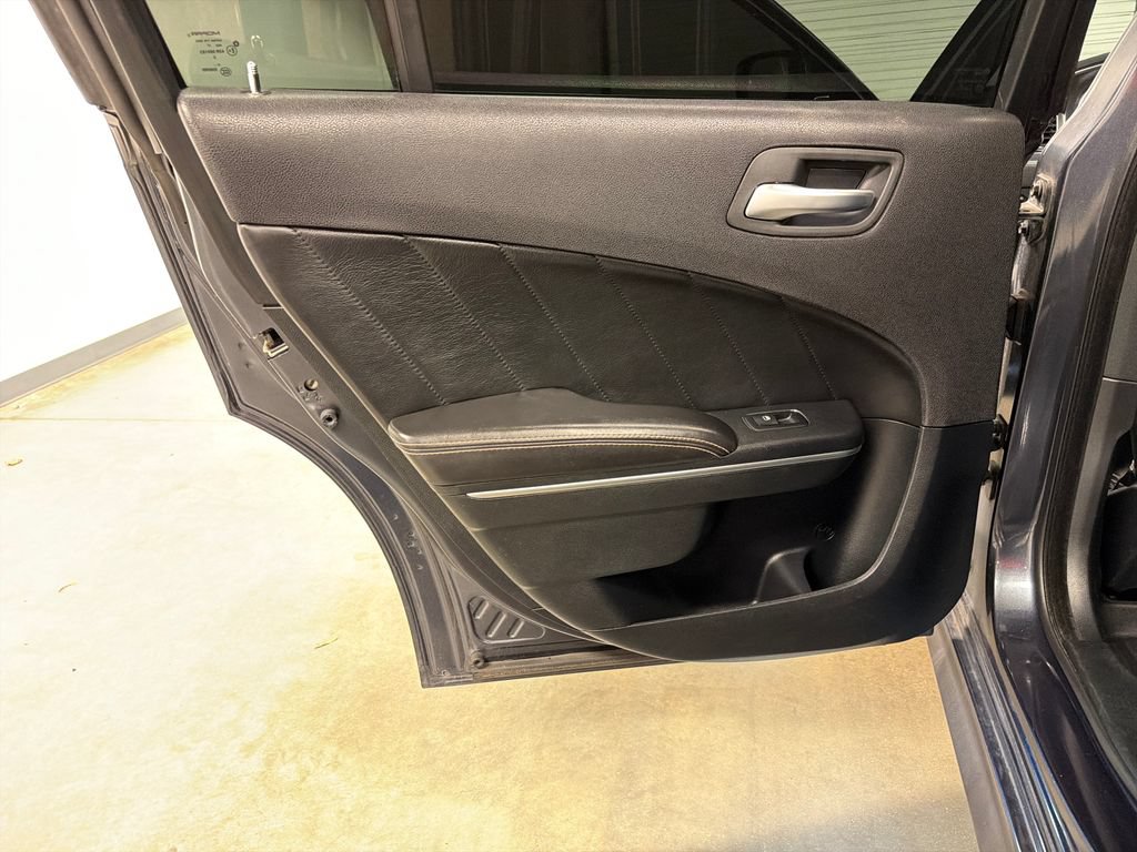 Used 2018 Dodge Charger SRT RWD image 34