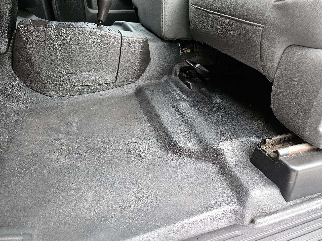 Used 2019 Chevrolet Silverado 2500 W/T AWD/4WD image 22