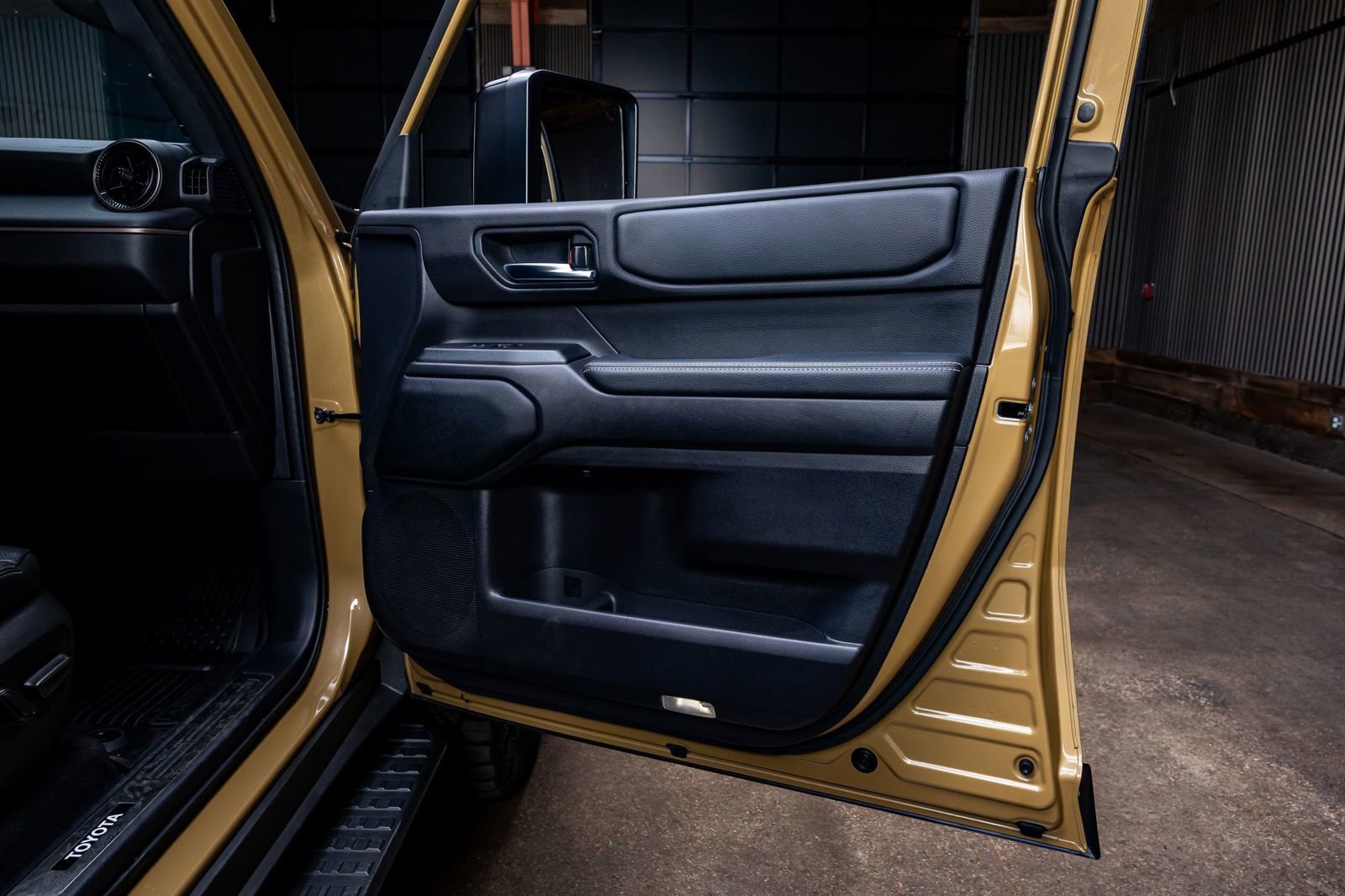 Used 2025 Toyota Land Cruiser w/ Premium Package image 36