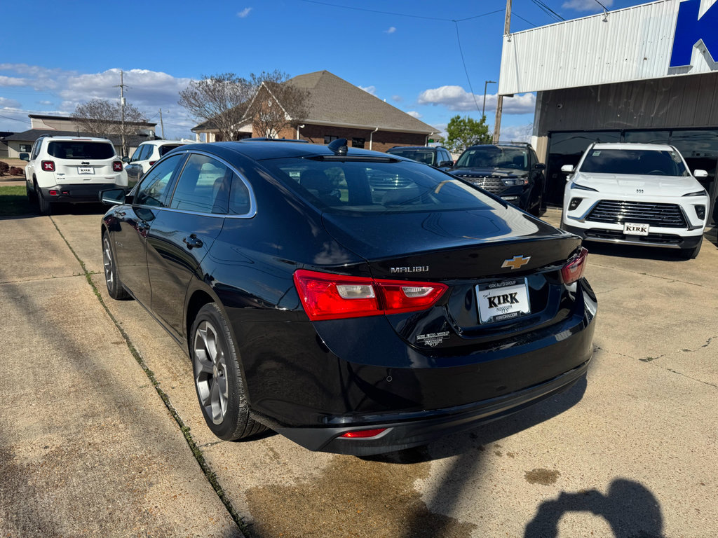 Used 2024 Chevrolet Malibu LT image 3