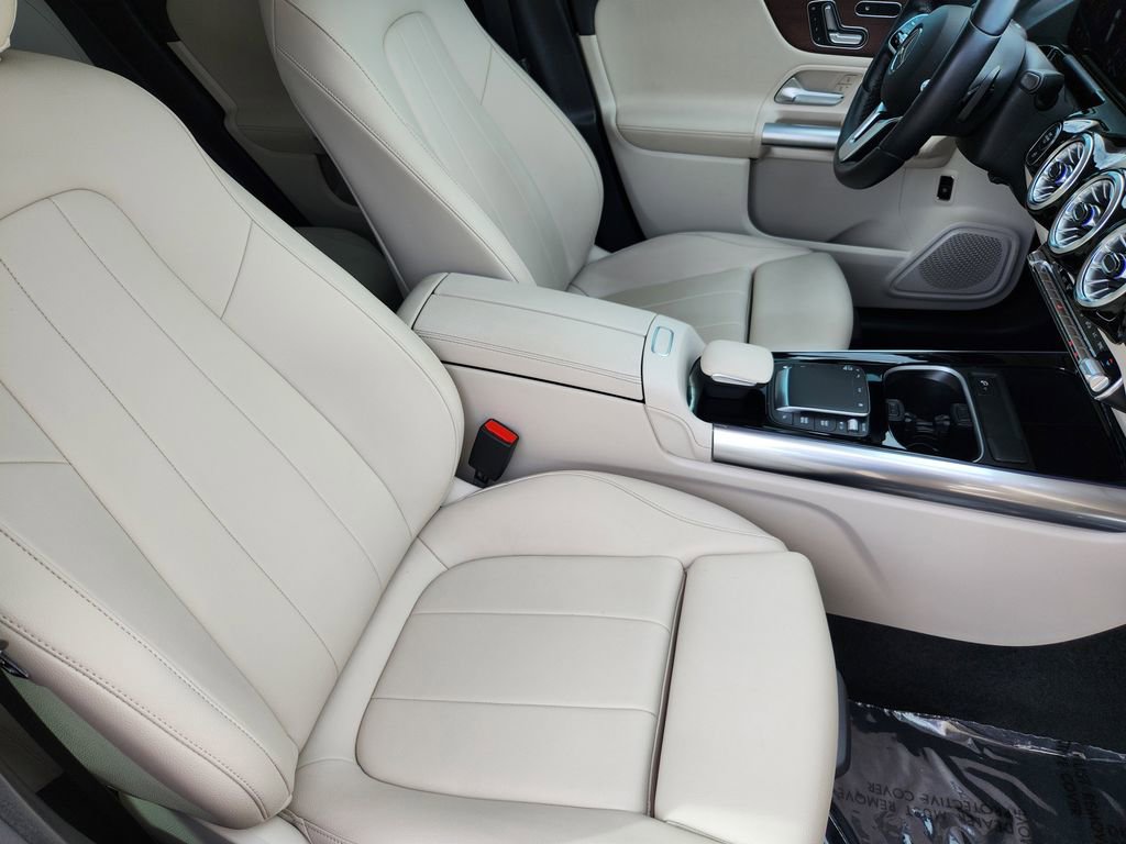 Used 2023 Mercedes-Benz GLA 250 4MATIC image 13