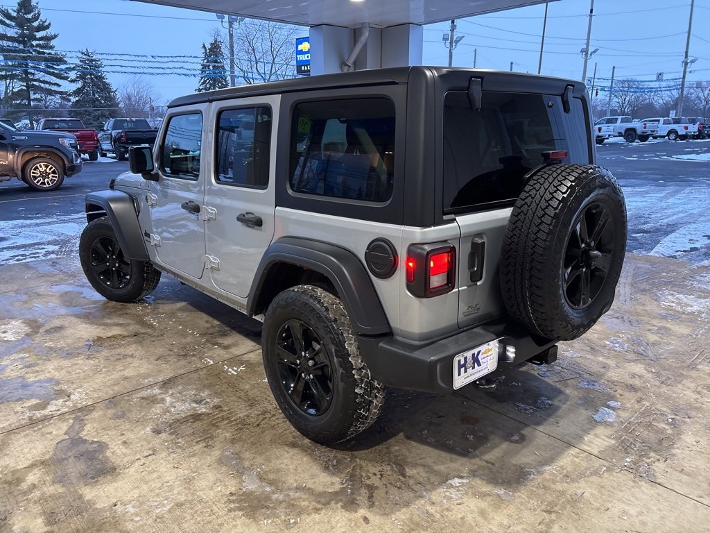 Used 2023 Jeep Wrangler Sport image 4