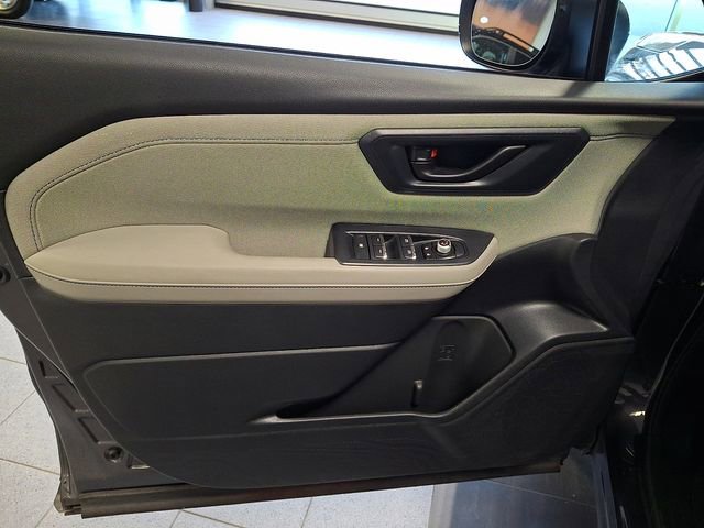 Certified 2025 Subaru Forester Premium image 12