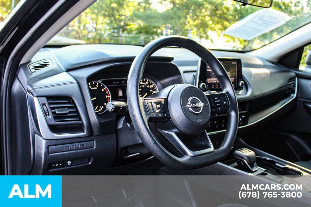 Used 2024 Nissan Rogue S FWD image 29