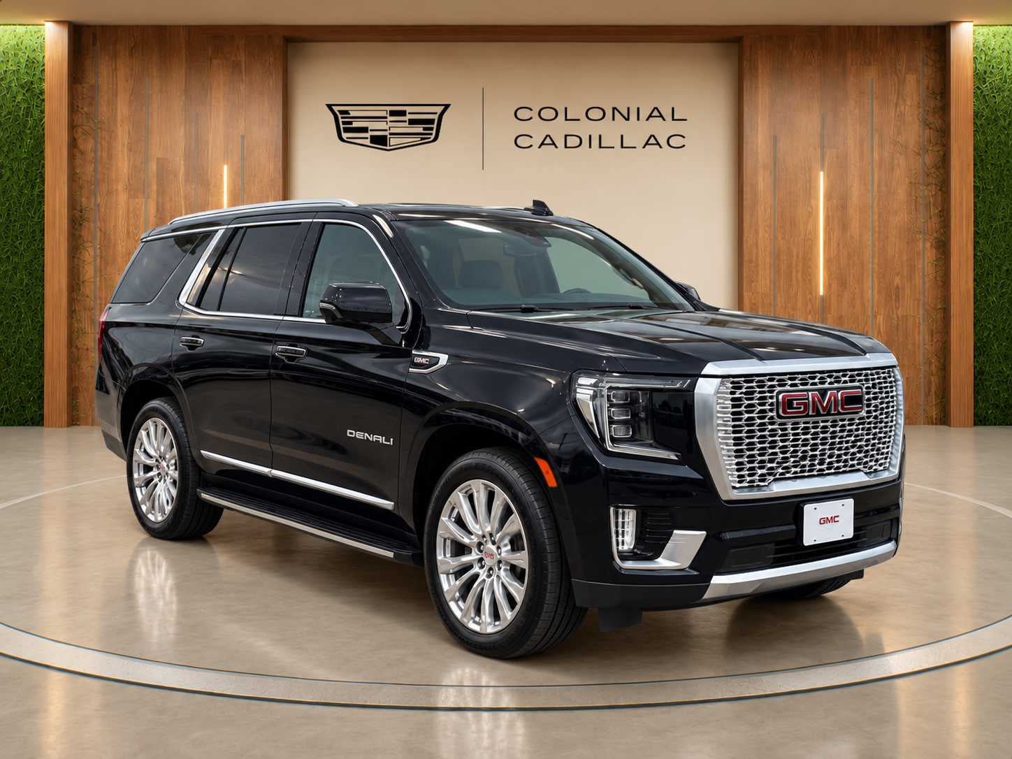 Used 2023 GMC Yukon Denali AWD/4WD image 3