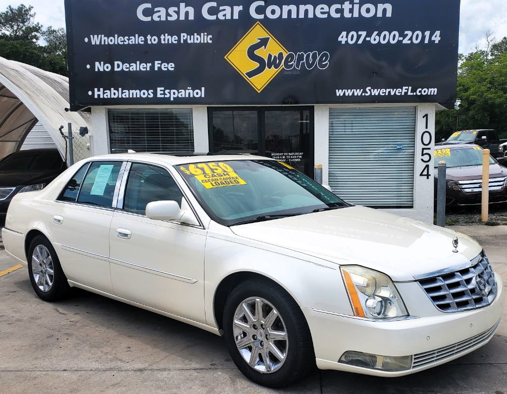 Used 2011 Cadillac DTS Premium FWD image 1