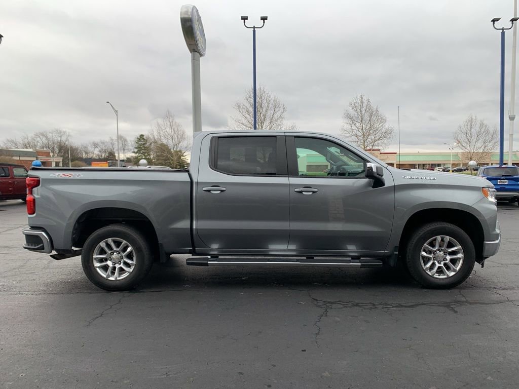 Used 2023 Chevrolet Silverado 1500 LT AWD/4WD image 2