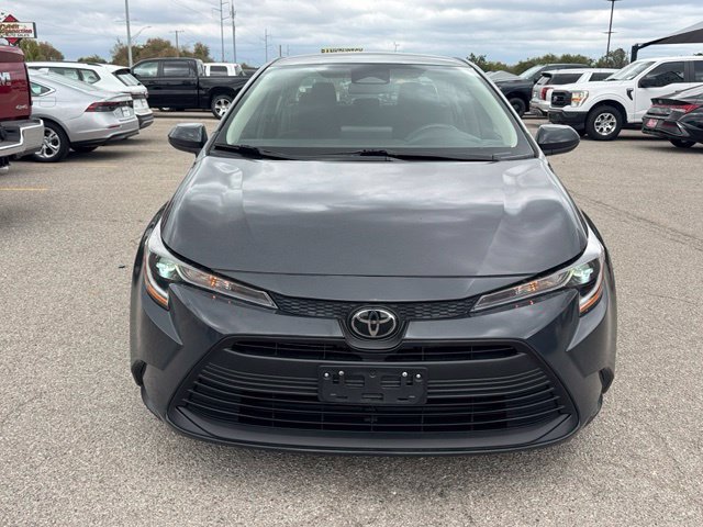 Used 2023 Toyota Corolla LE FWD image 2