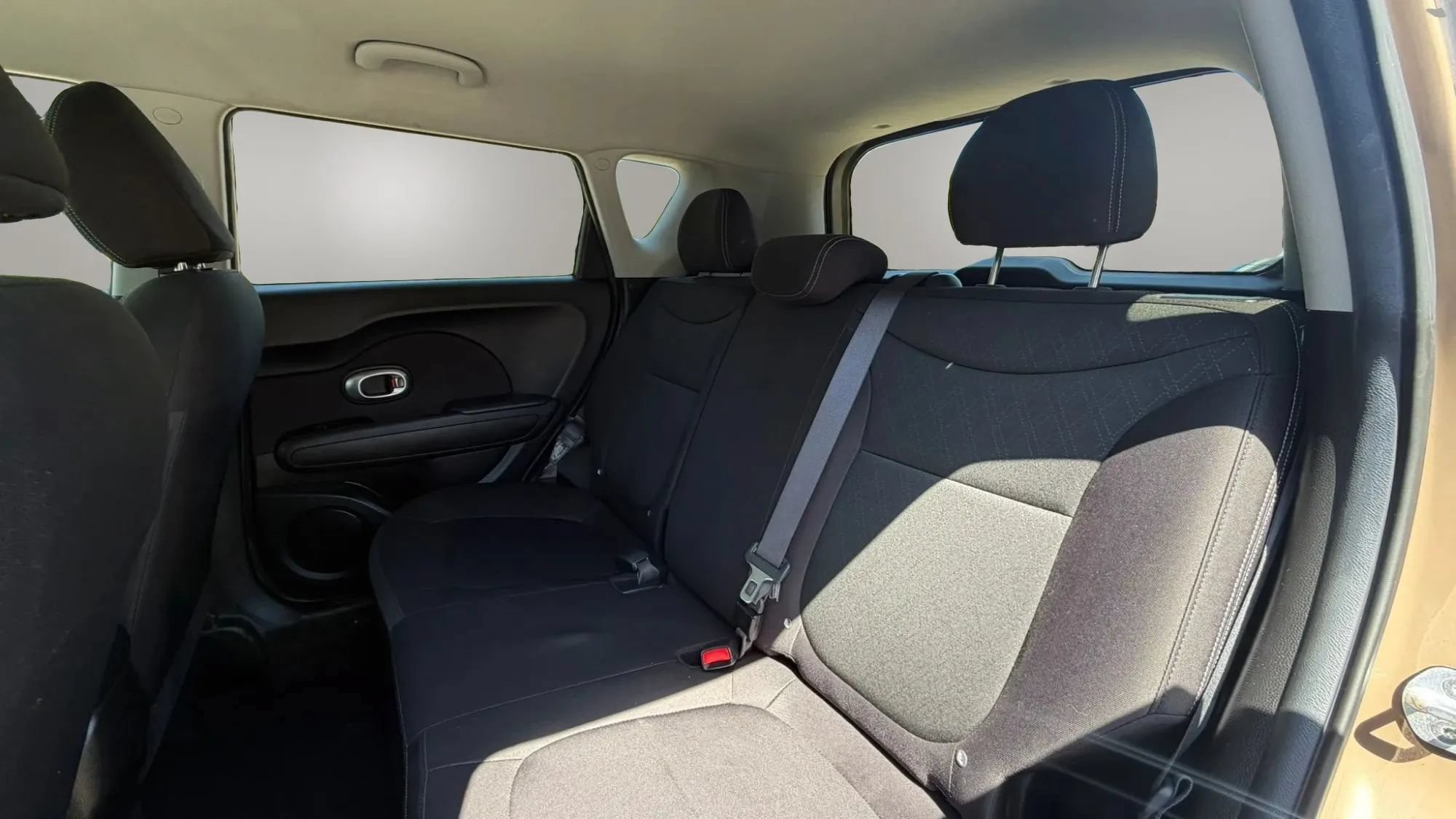 Used 2015 Kia Soul FWD image 13
