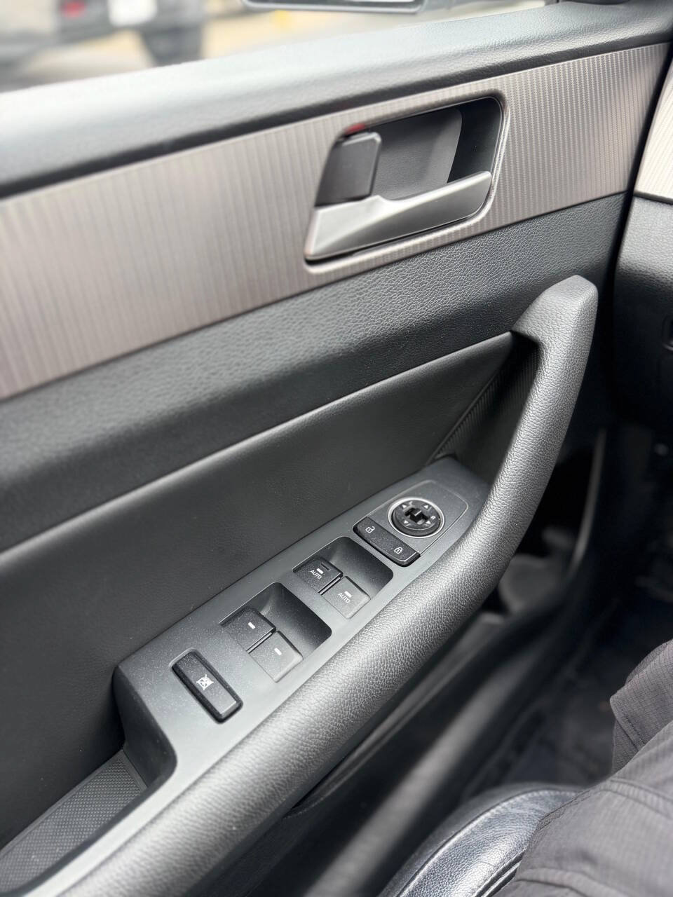 Used 2018 Hyundai Sonata Sport FWD image 25