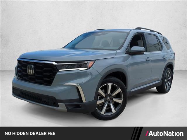 Used 2024 Honda Pilot Touring image 1