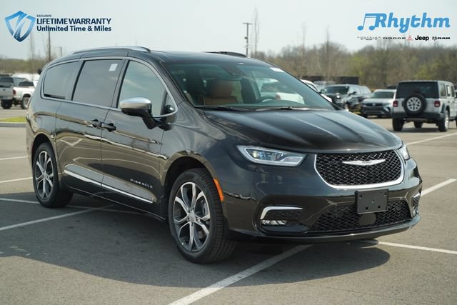New 2026 Chrysler Pacifica Pinnacle AWD/4WD image 1