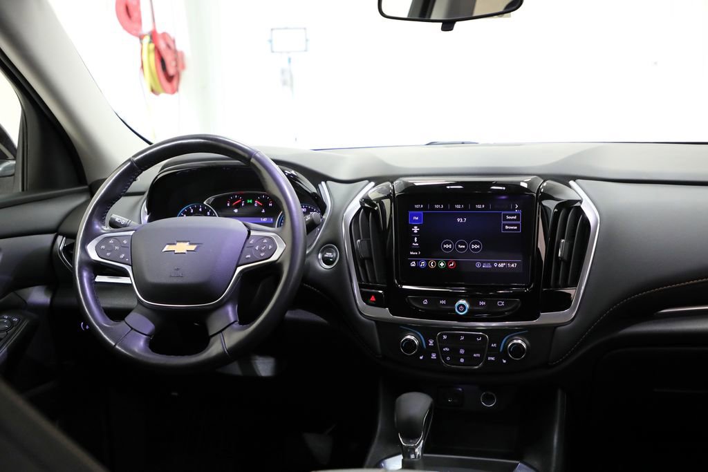 Certified 2021 Chevrolet Traverse LT w/ LPO, Floor Liner Package AWD/4WD image 2