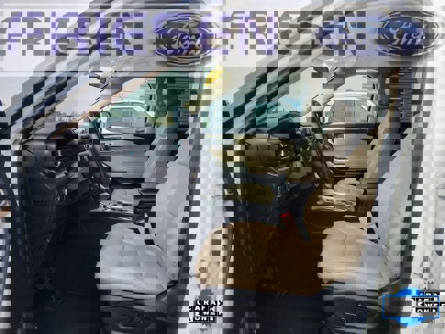 Used 2024 Ford Explorer XLT w/ Equipment Group 202A image 12