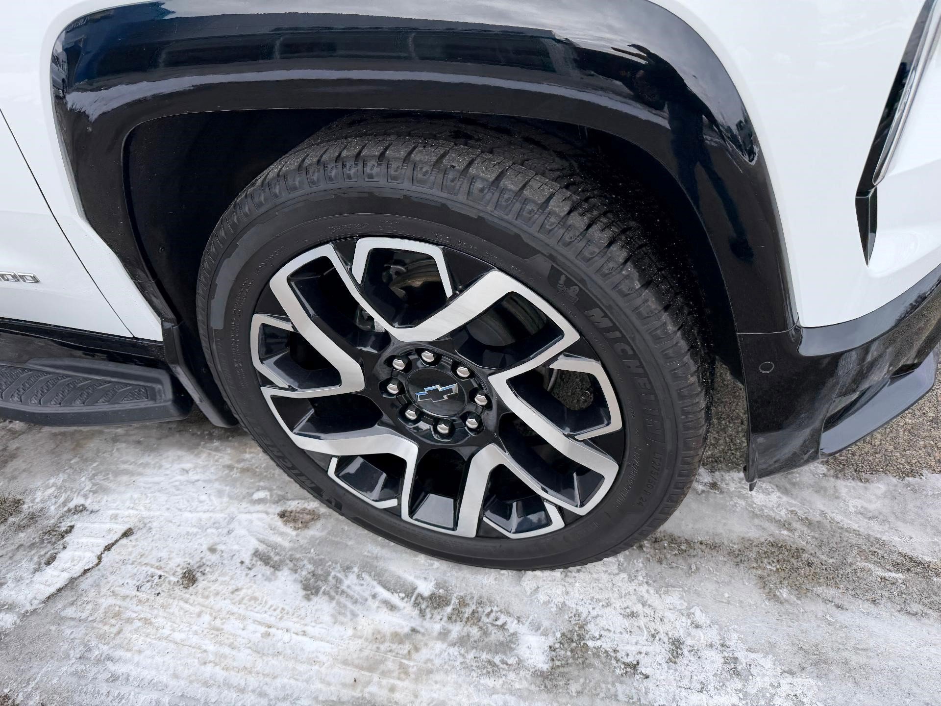 Certified 2024 Chevrolet Silverado EV RST image 12