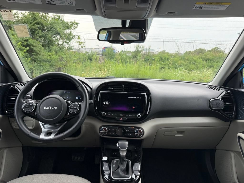 Used 2023 Kia Soul EX FWD image 19