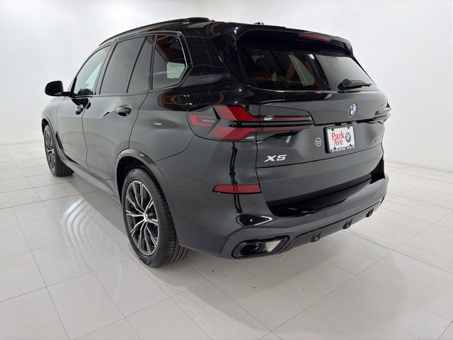 Used 2026 BMW X5 xDrive40i w/ M Sport Package AWD/4WD image 3