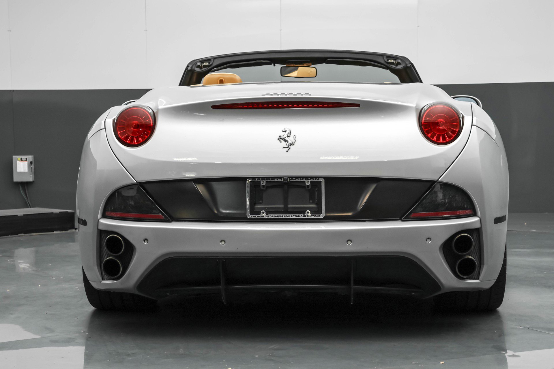 Used 2011 Ferrari California image 6