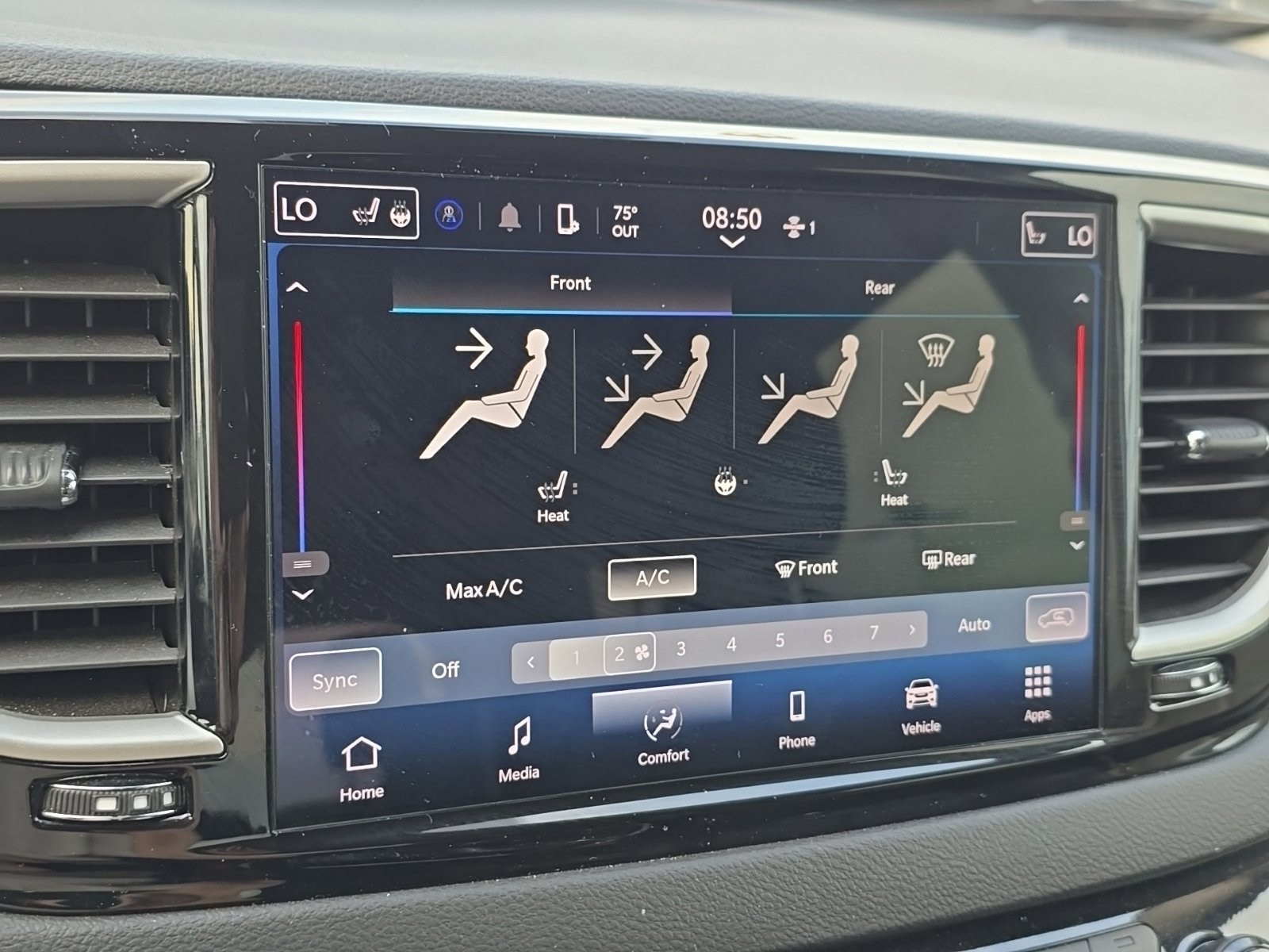 Used 2024 Chrysler Pacifica Touring-L FWD image 27