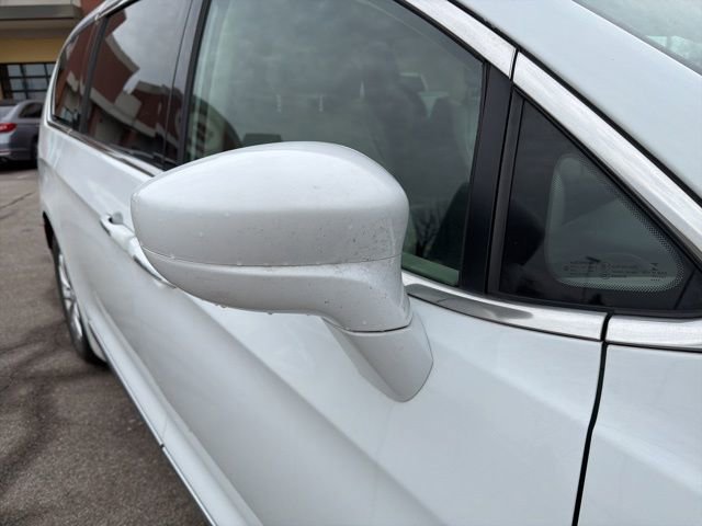 Used 2018 Chrysler Pacifica Touring-L image 3