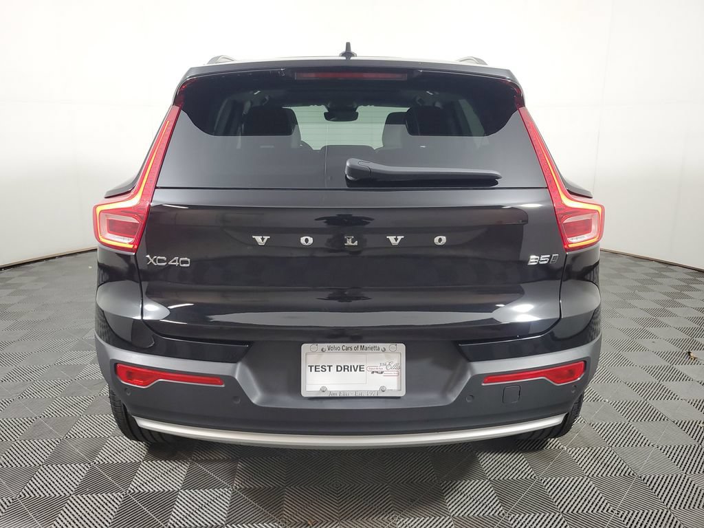 Certified 2023 Volvo XC40 B5 Ultimate w/ Protection Package Premier AWD/4WD image 7