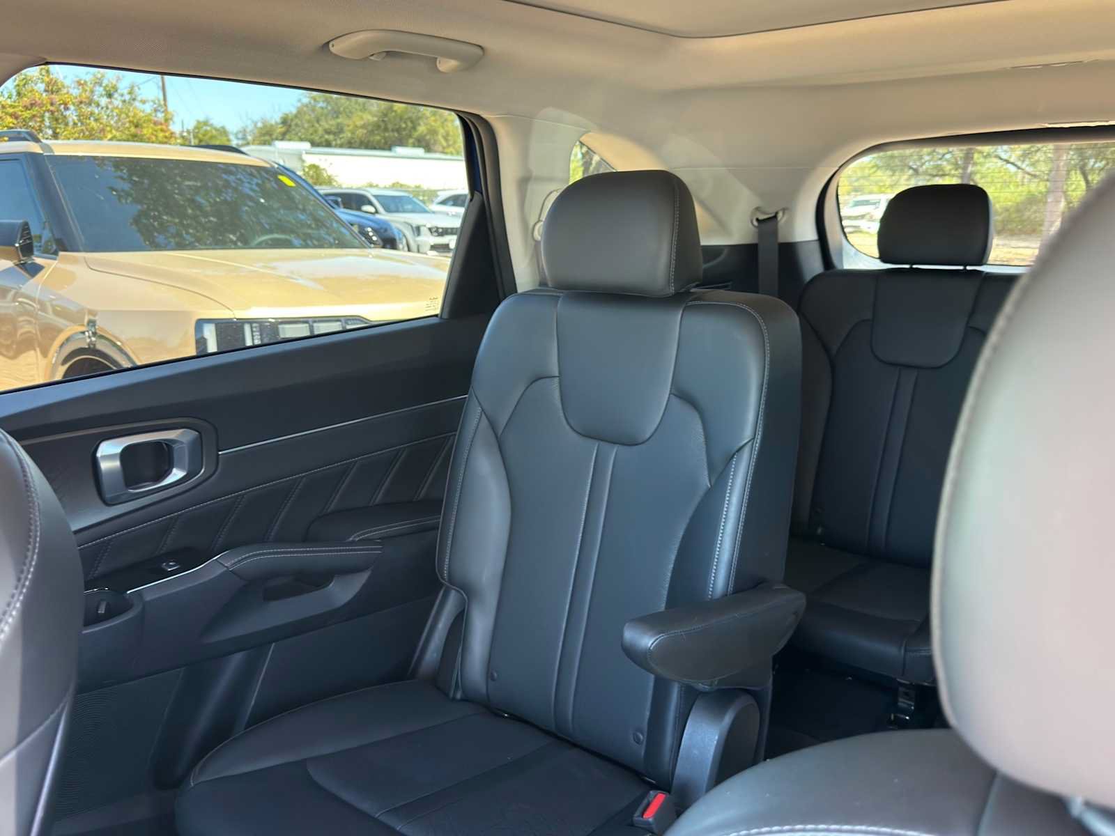 Certified 2023 Kia Sorento SX AWD/4WD image 12