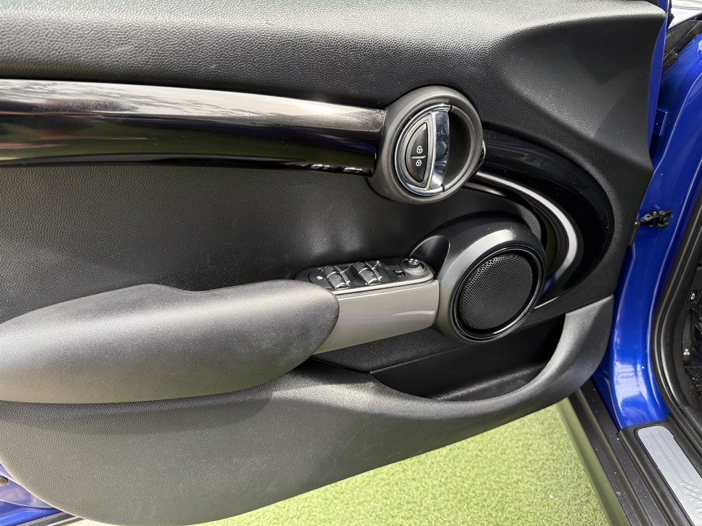 Used 2021 MINI Cooper S FWD image 24