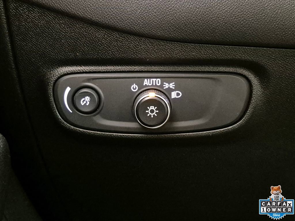 Used 2019 Chevrolet Equinox LT FWD image 16