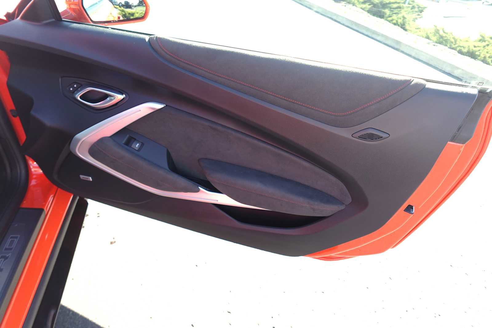 Used 2019 Chevrolet Camaro ZL1 image 32