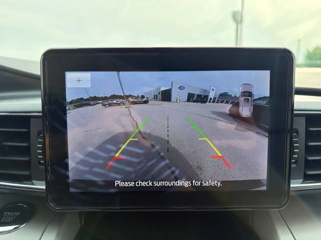 Used 2024 Ford Explorer XLT w/ Equipment Group 202A AWD/4WD image 45