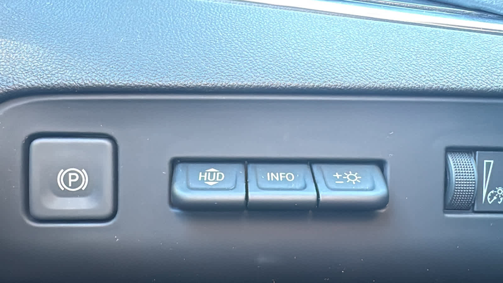 Used 2022 Buick Enclave Premium w/ Surround and Sites Package image 12