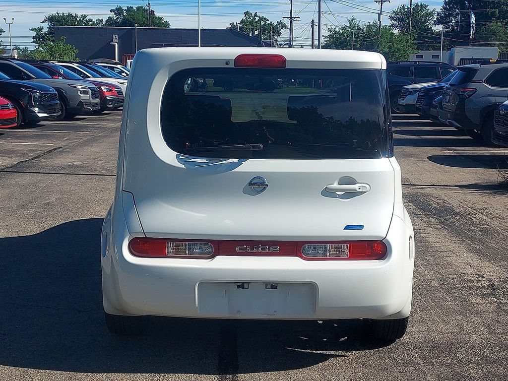 Used 2014 Nissan Cube 1.8 SL w/ Interior Designer Package FWD image 6