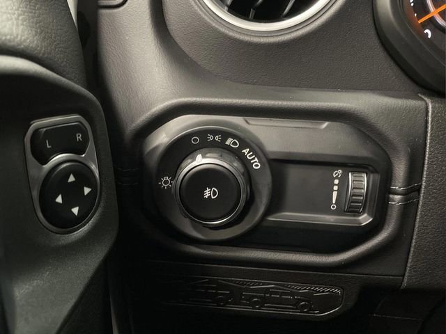 New 2025 Jeep Wrangler Sahara w/ Technology Group image 23