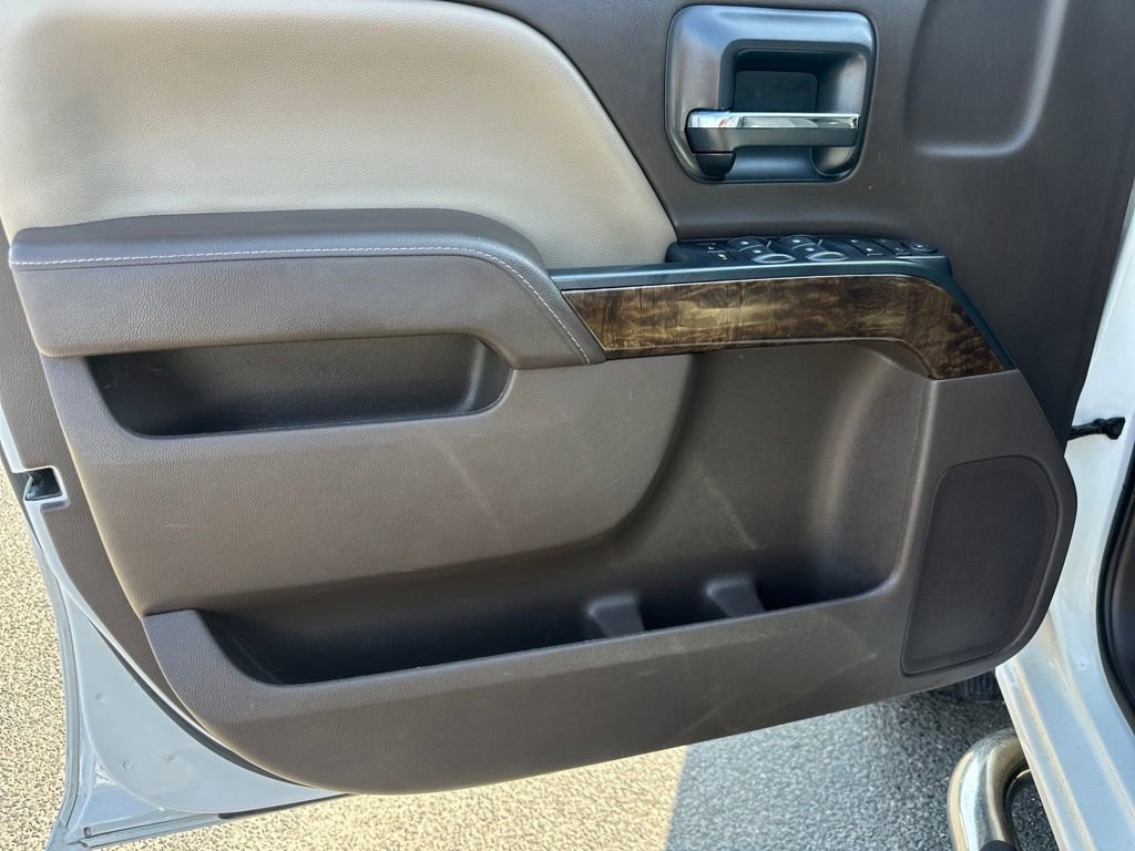 Used 2018 Chevrolet Silverado 1500 LT w/ LT Eassist Package image 16