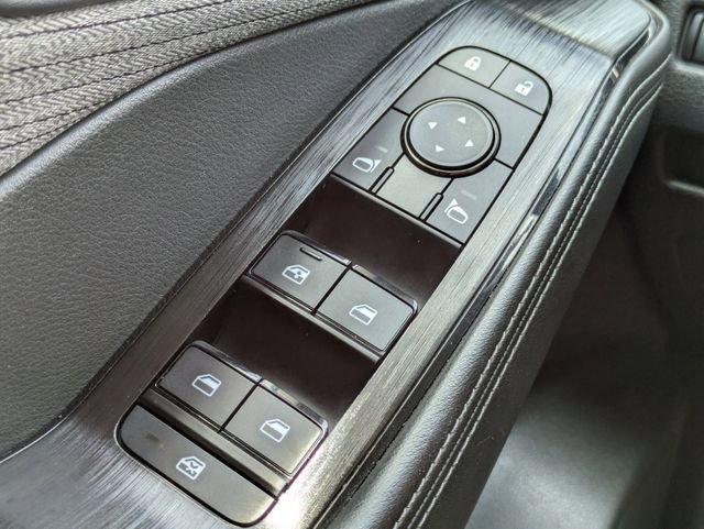 Used 2023 Nissan Rogue SV FWD image 25