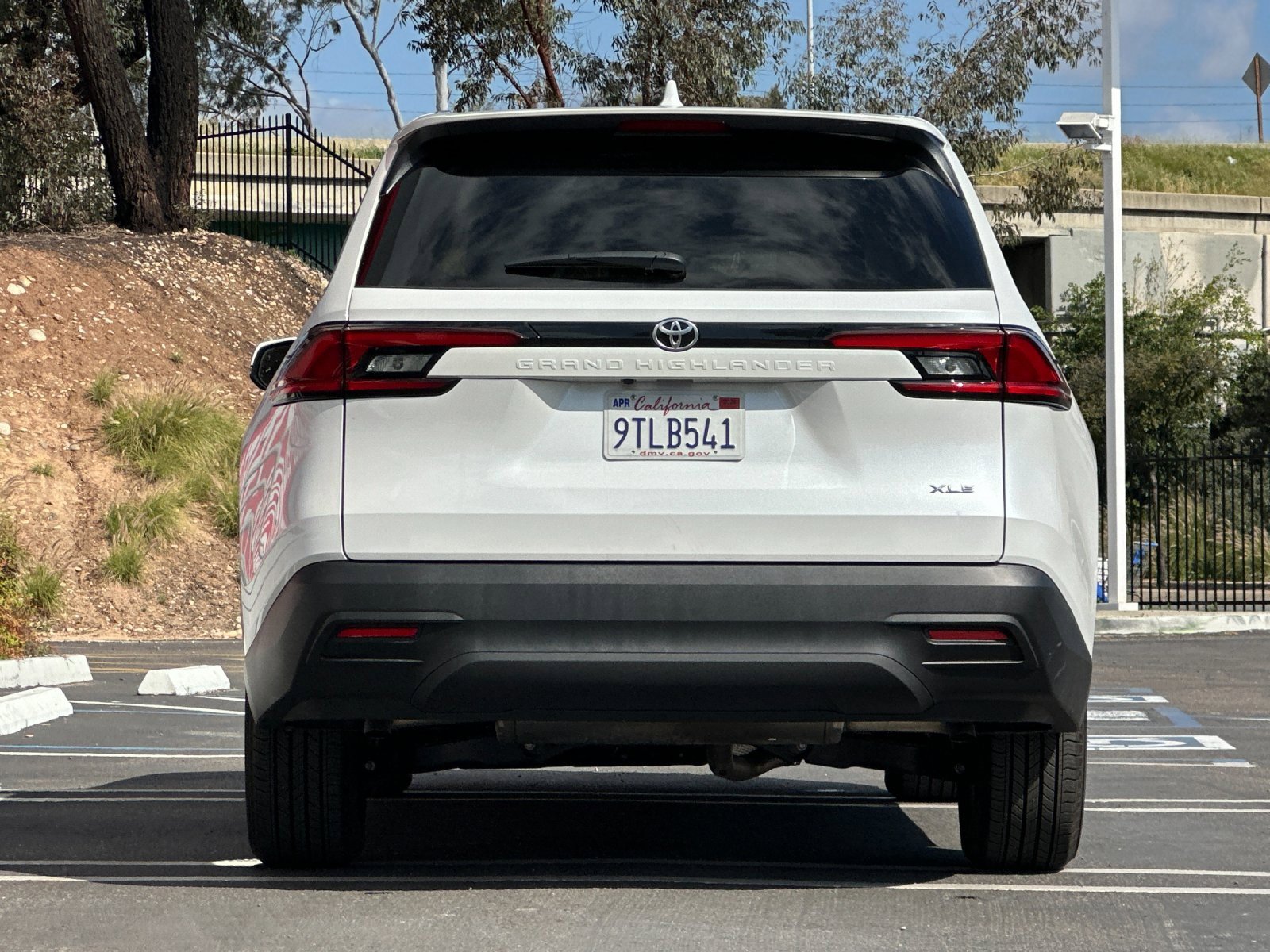 Used 2025 Toyota Grand Highlander FWD image 4