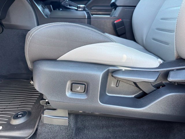 Used 2025 Toyota Tacoma TRD Sport AWD/4WD image 12