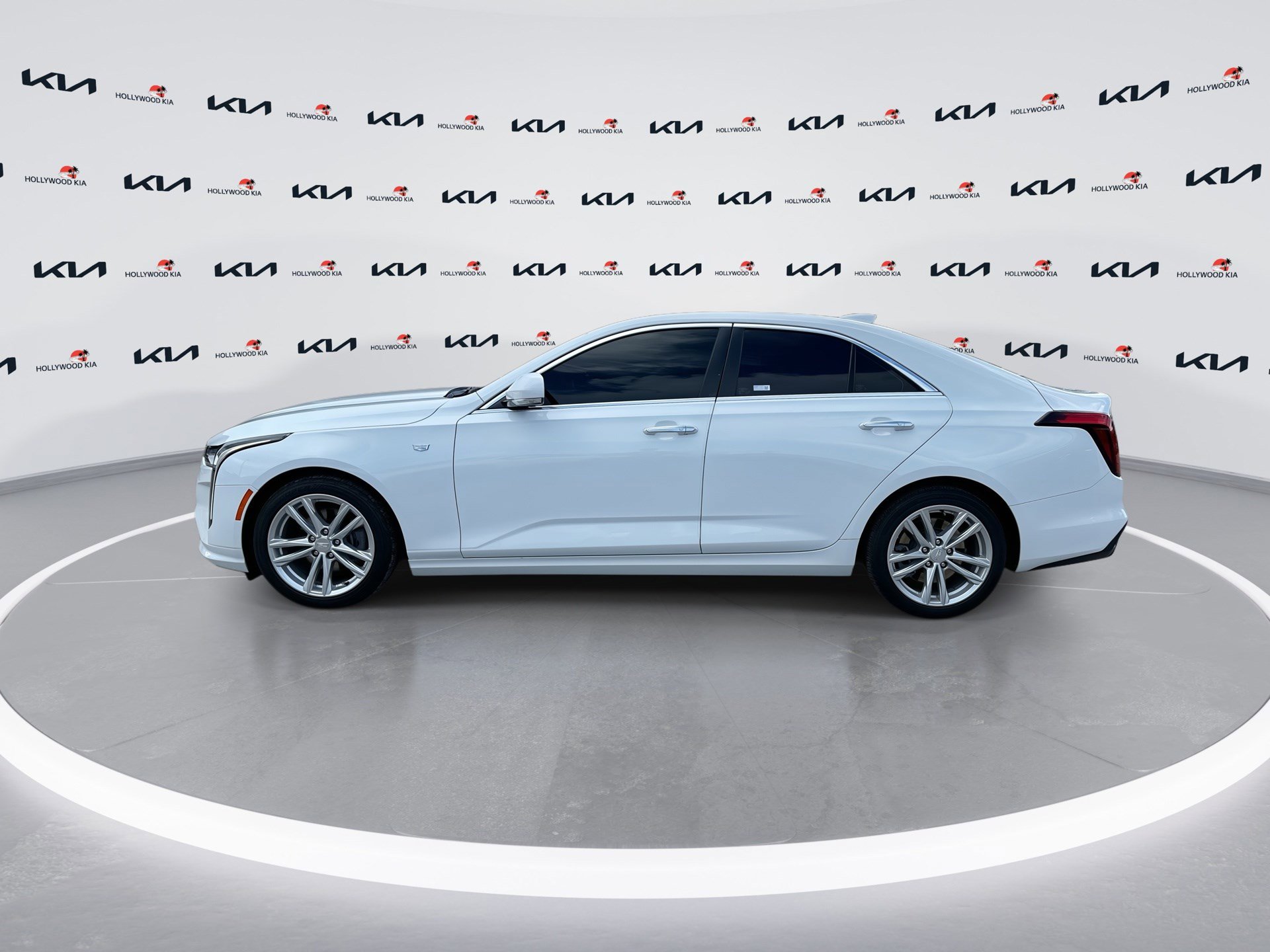 Used 2023 Cadillac CT4 Luxury RWD image 5