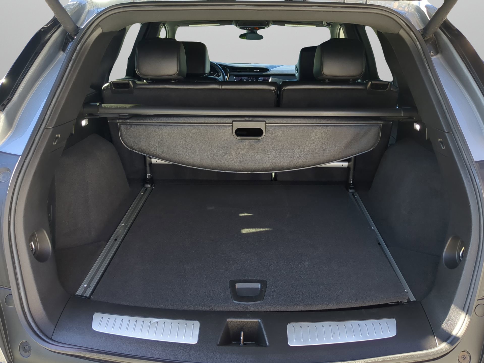 Used 2025 Cadillac XT5 Premium Luxury image 38