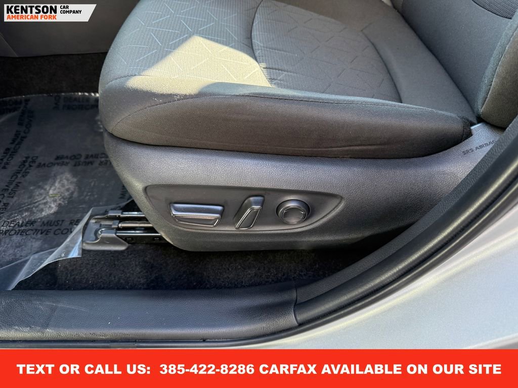 Used 2025 Toyota RAV4 XLE image 29