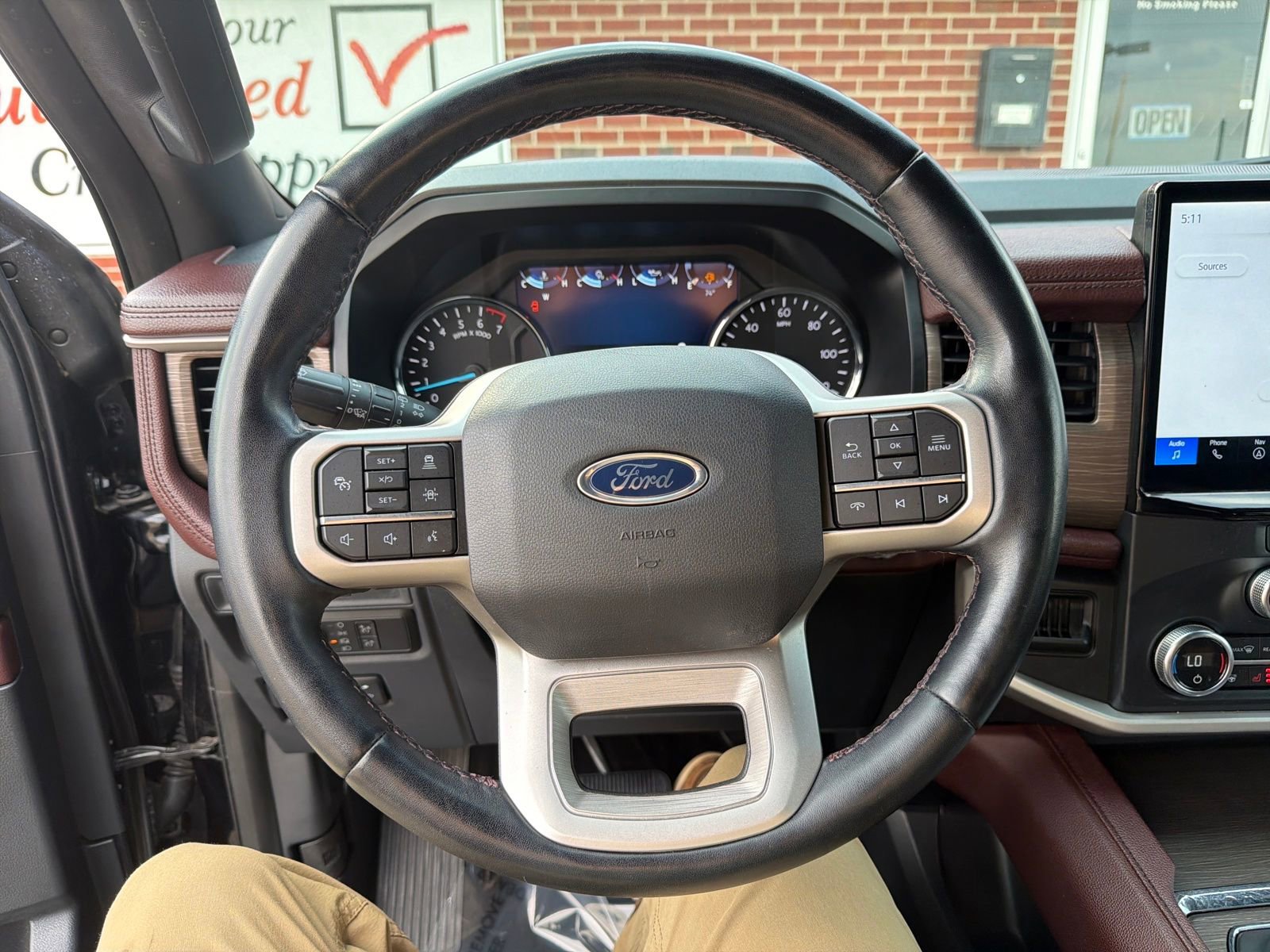 Used 2022 Ford Expedition Max Limited AWD/4WD image 15