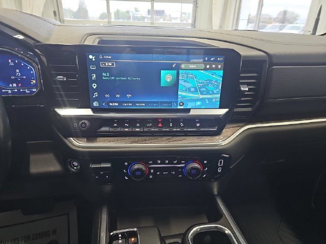 Used 2022 Chevrolet Silverado 1500 LTZ w/ LTZ Premium Package AWD/4WD image 17