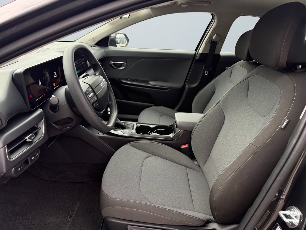 New 2026 Kia K4 FWD image 9