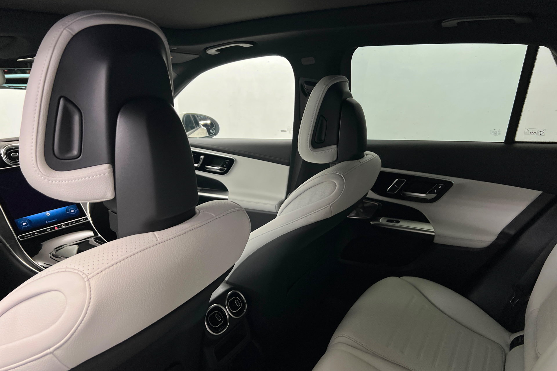 New 2026 Mercedes-Benz GLC 300 4MATIC image 19