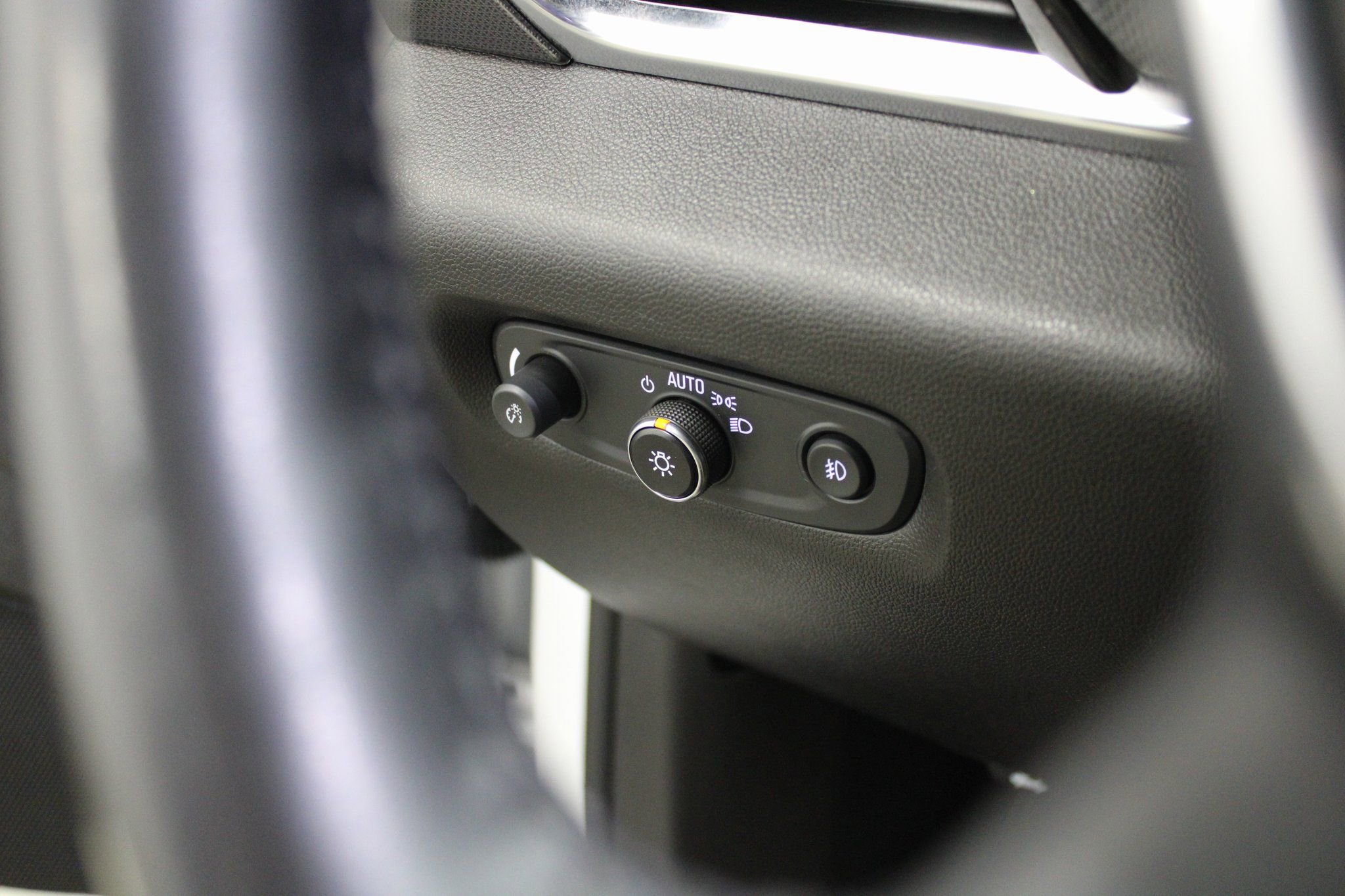 Used 2021 Chevrolet Traverse Premier w/ LPO, Floor Liner Package image 38