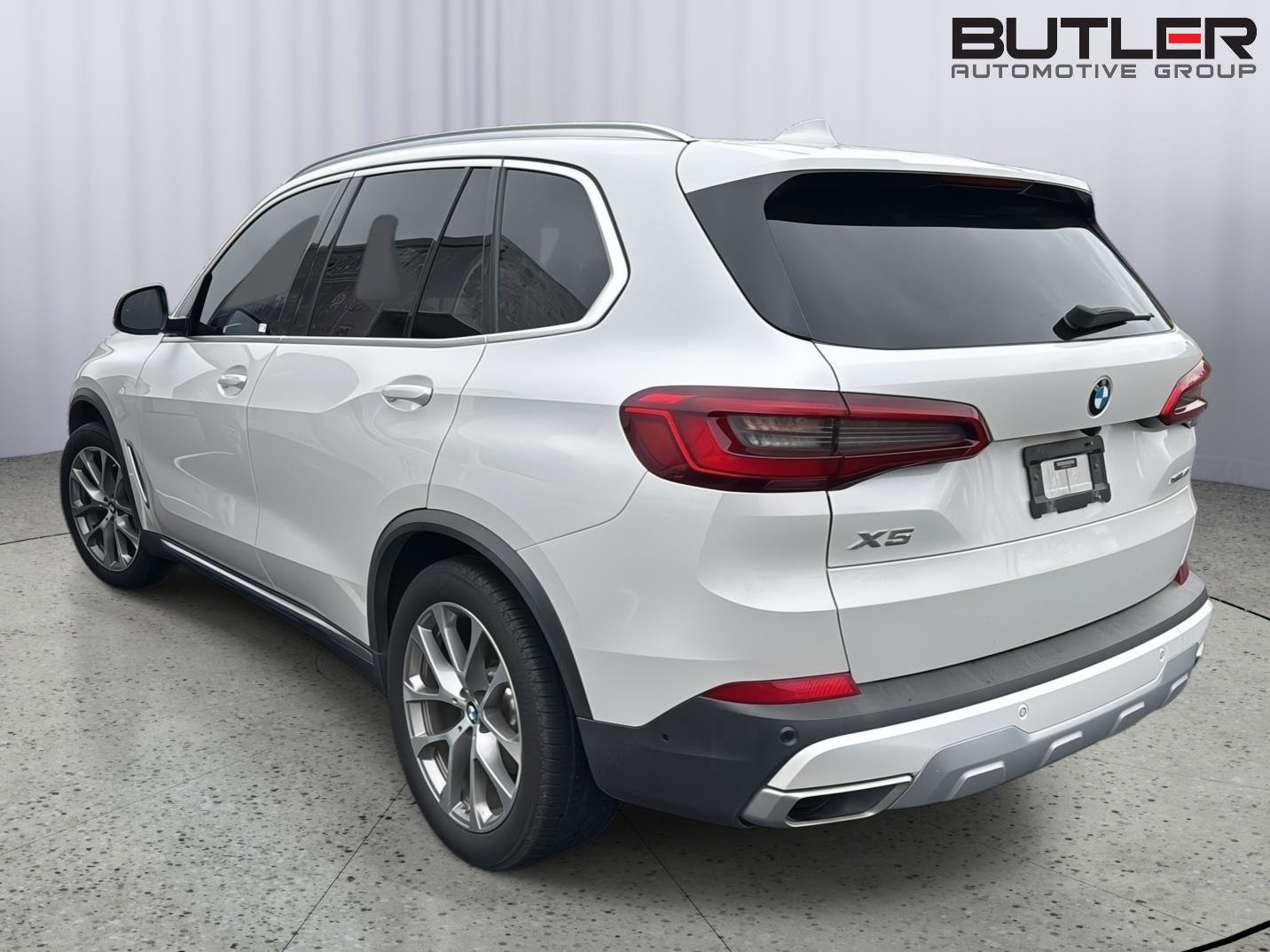 Used 2019 BMW X5 xDrive40i w/ Premium Package 2 image 2